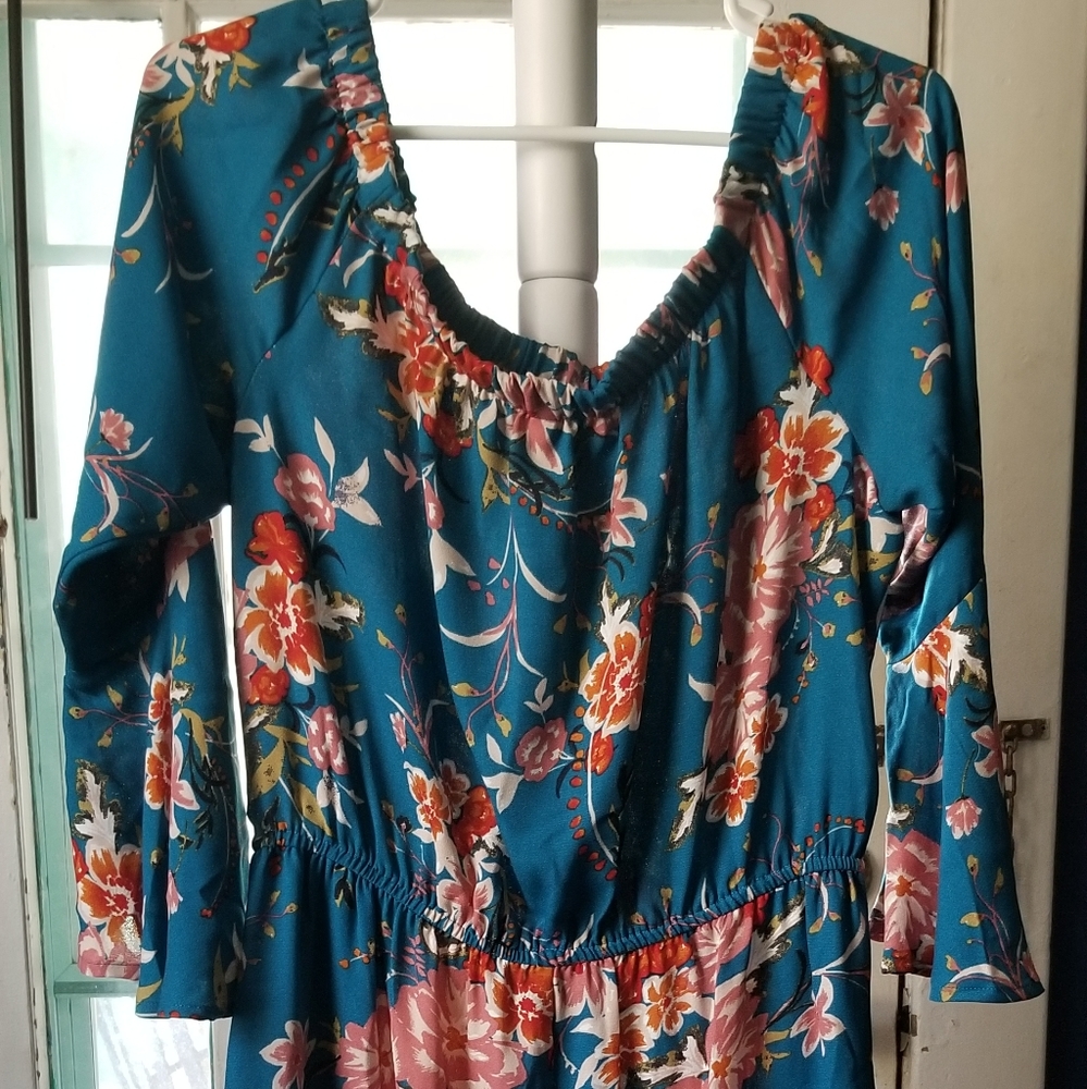 Floral Xhilaration dress Size L